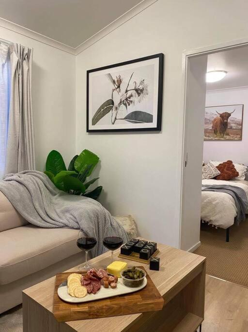 Hidden Pines - Close To Une/schools, Parkland View *
