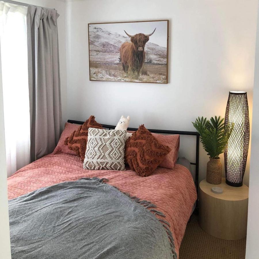 Hidden Pines - Close To Une/schools, Parkland View